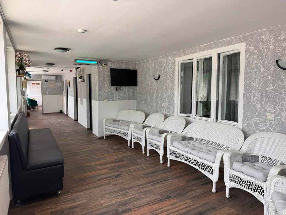 Se vinde casa pretabil la azil de batrani cu autorizati in vigoare si cu clienti