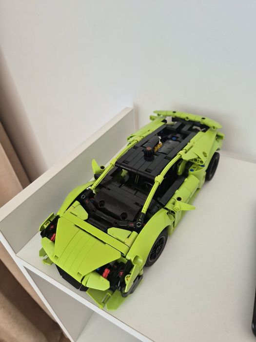 Продам Lego Lamborghini