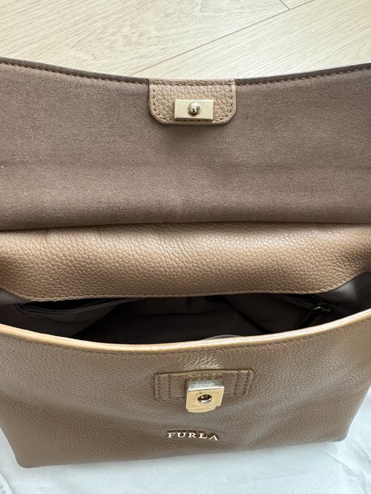 Оригинална Furla чанта с документи