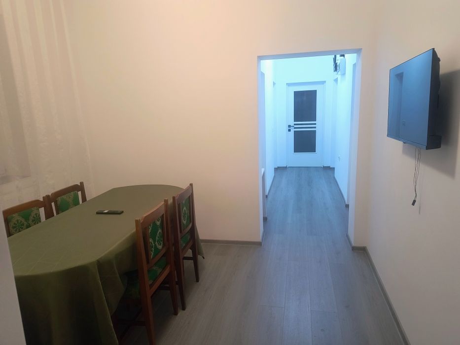 Casa de închiriat în Brezoi- zona centrala,