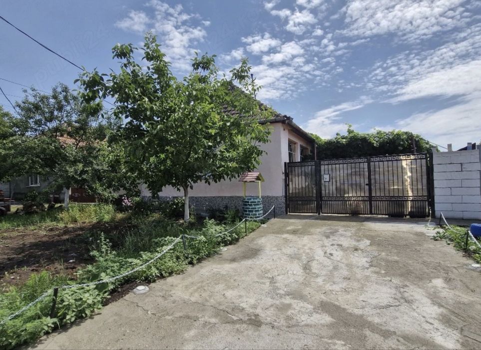 Casă De Vânzare Bencecu de Sus
