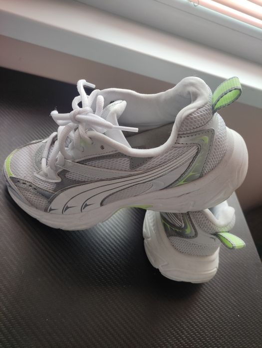 Дамски маратонки Puma номер 39