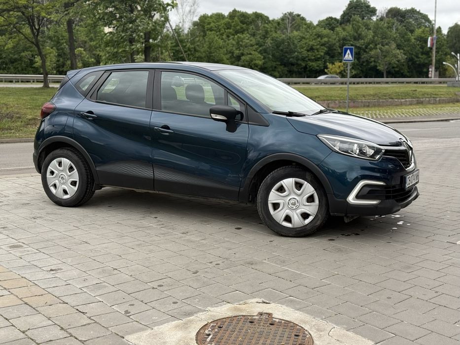 Продавм Renaut Captur 1.5 dci 90 к.с. Закупен нов от Омникар Ауто..
