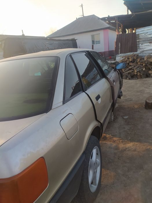 Продам audi 80 бачок