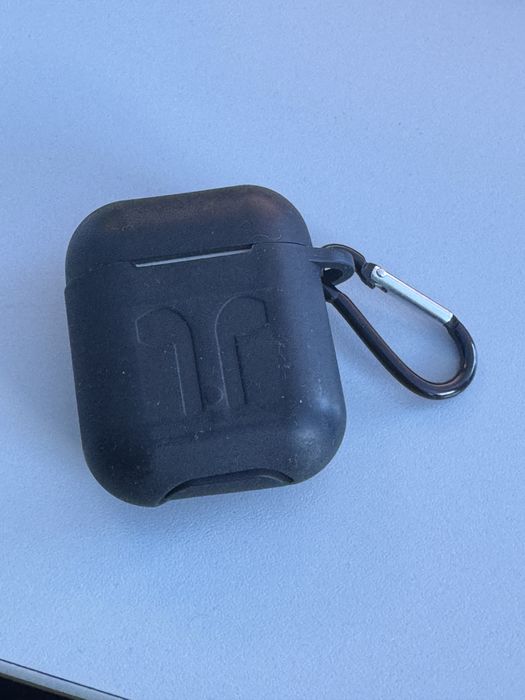 Продам Airpods  5000 тг