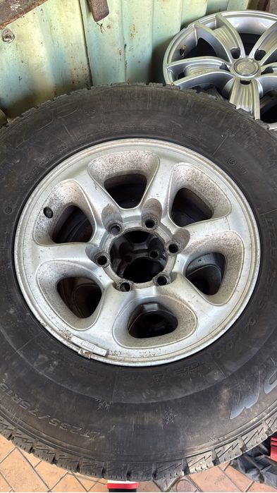 Резина с дисками от митсубиси 6 дырые