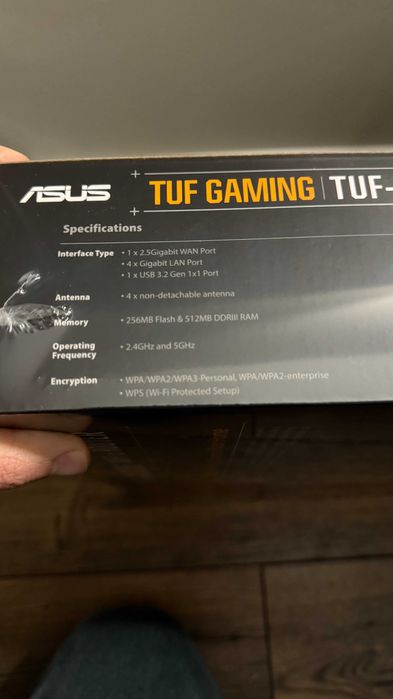 *НОВ*НЕРАЗОПАКОВАН* Продавам рутер ASUS TUF Gaming AX3000 V2