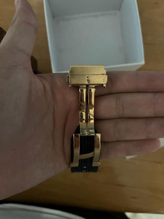 hublot geneve часы