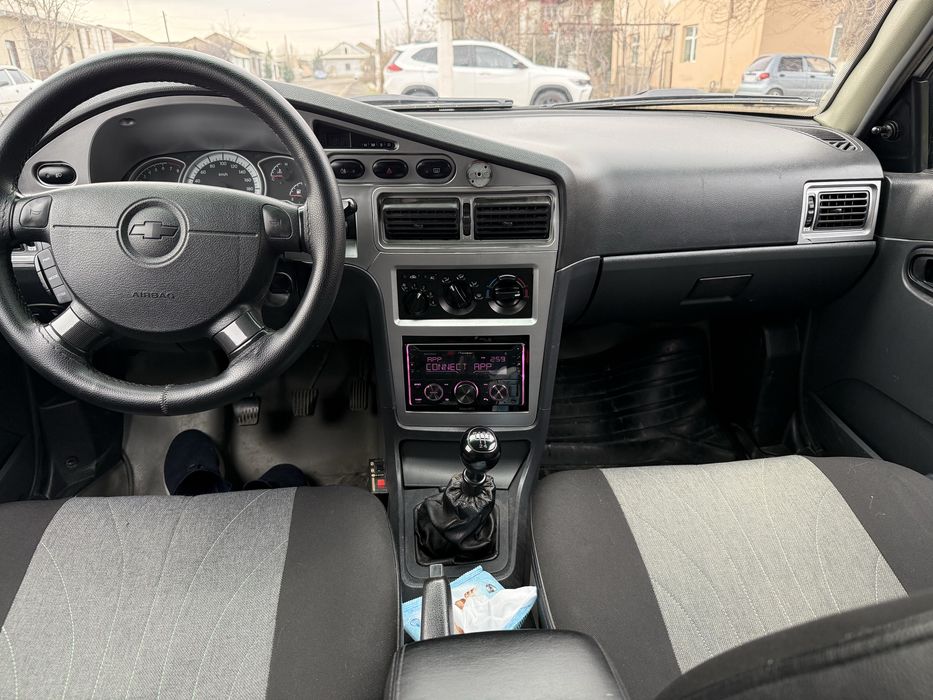 Kalonka magnitafon komplekt sotiladi