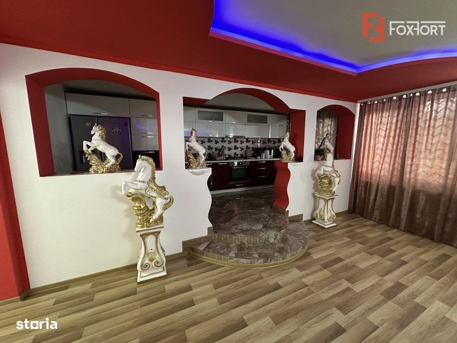 Casa individuala cu 12 camere, 400 mp utili - Bucovat