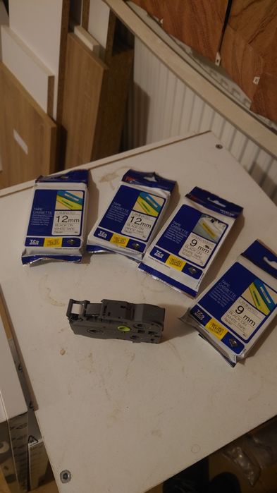 Banda laminata de calitate TZE 221 pentru aparate etichetat Brother