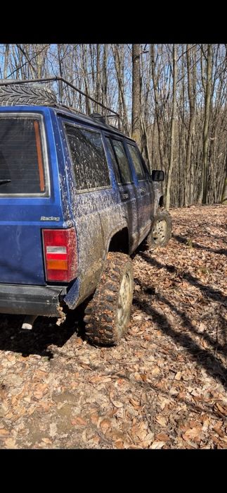 Se vinde jeep cheroche xj