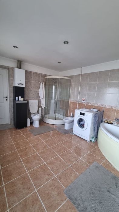 Vand casa 6 camere Stolnici cu teren 1600 mp