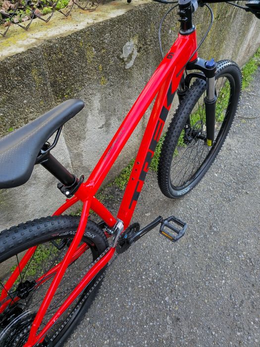 Trek Marlin 6 29 цола М размер 2х8 скорости Като нов заключване вилка