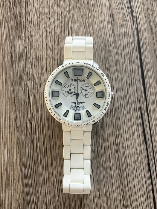 Часовник Sector два модела ( цената е обща )