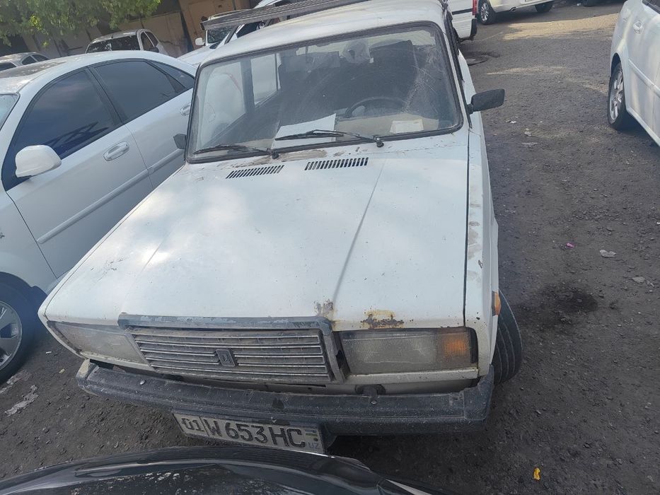 Jiguliy 07 sotiladi gaz metan 90talik xolati oʻrta