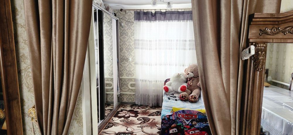 Xovli uy sotiladi Axangaran