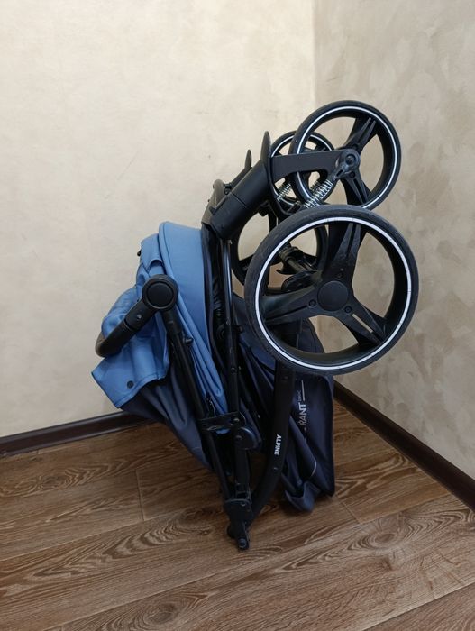 Детская  коляска