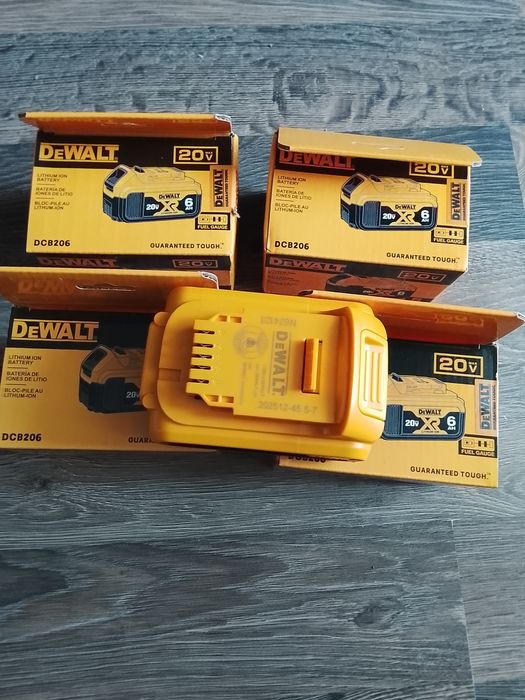 1 buc baterie DeWalt de 6 a nou