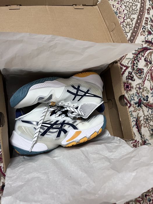 Продается Крассовки Asics