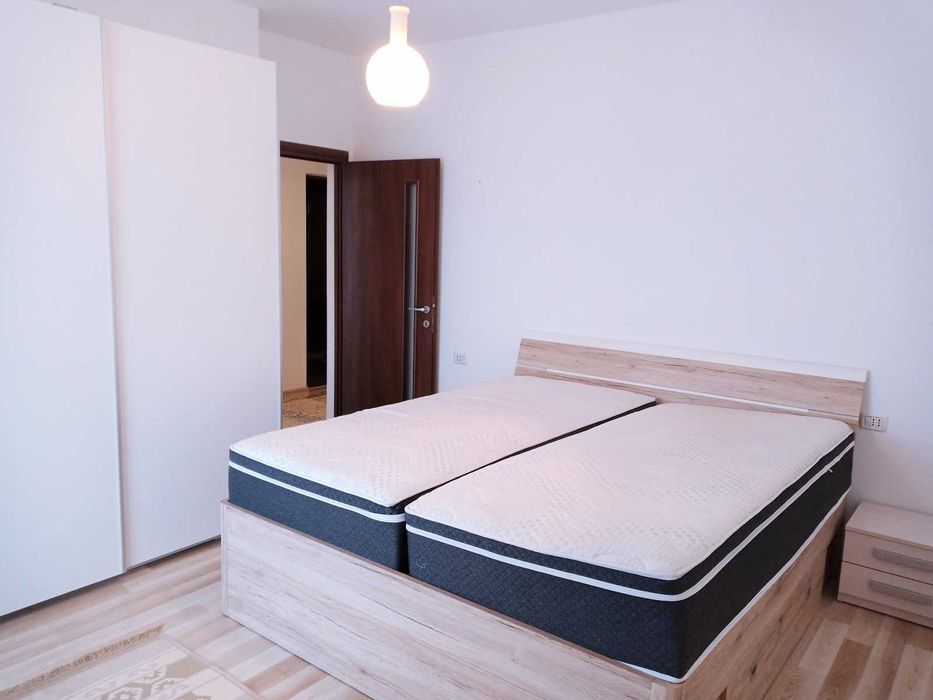 Chirie Apartament foarte frumos cu loc de parcare, bloc Urbana Arad