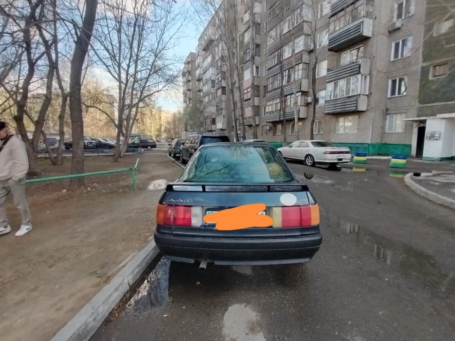 Автомобиль Ауди Б3