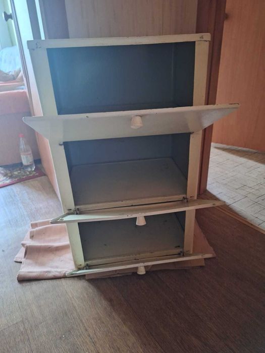 продам металлический  шкаф, 84х50х38