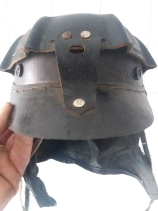 Vand bancnote vechi de colecție..o curea de pionier SI CASCHETA MINER