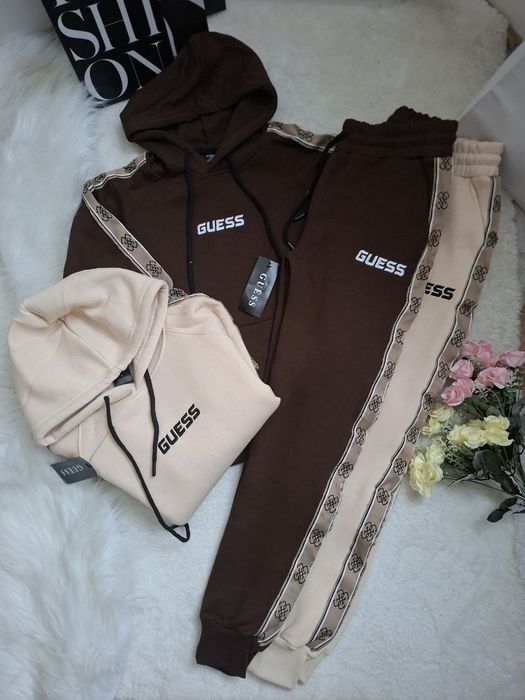 Спортен екип  на  Guess