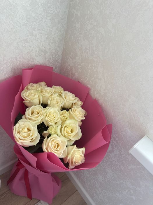 Продам букет белых роз