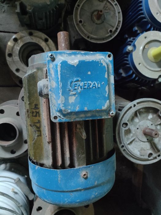 Электродвигатель 1,5квт/700