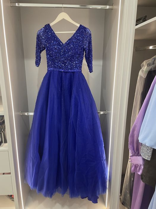 Платья на выпускной балл