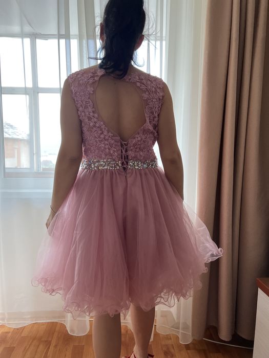 Rochie elegantă cu corset