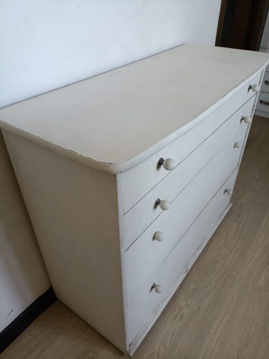Комод. 100 × 40 × 84 см. 4 ящика