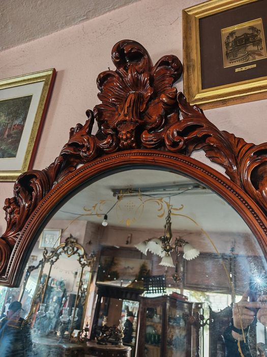 Антикварна дървена конзола