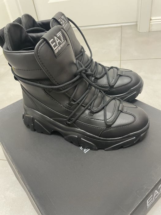 Bocanci armani de iarna