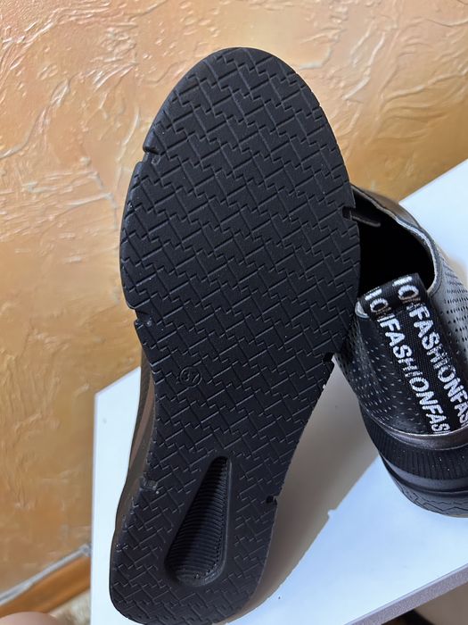 Ботинки женские черные