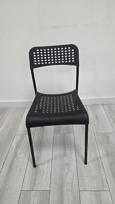 Продам офисные стулья