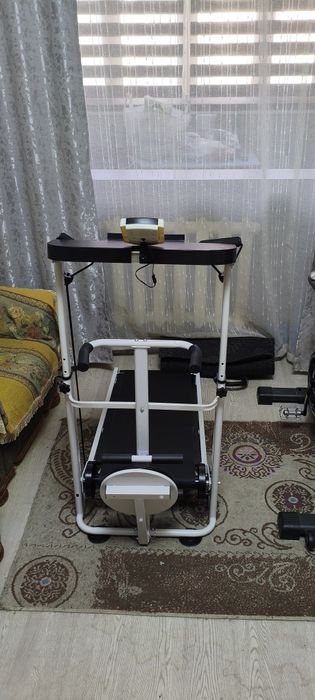 Продам беговую дорожку механика и велосипед всё новое все вопросы по т
