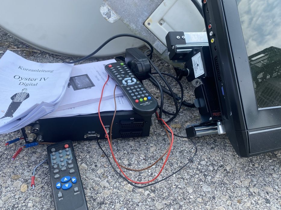 Сателит , сафари руум