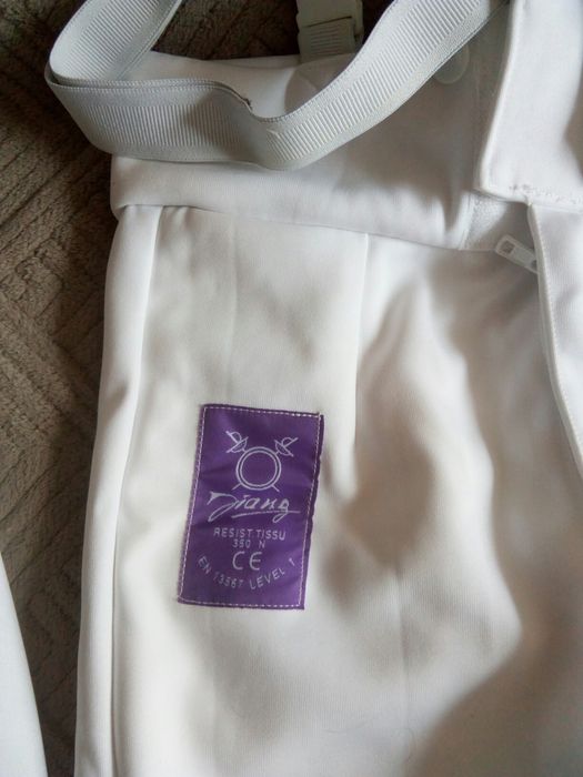 Фехтовальная форма