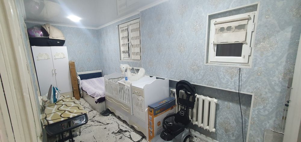 Продаётся 4-комнатная квартира в Якасарайском районе