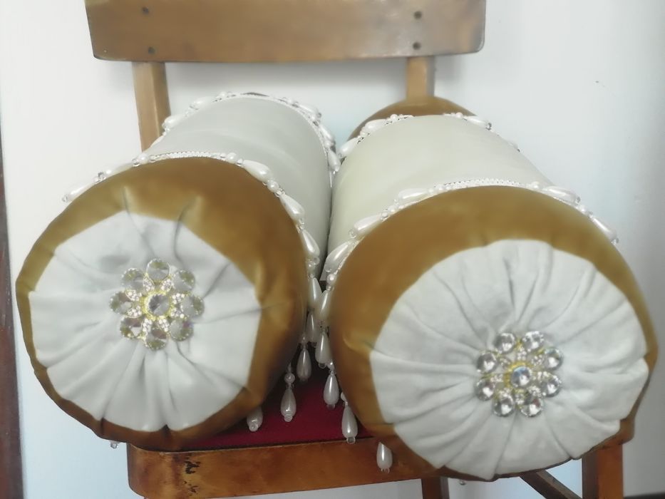 Декоративные подушки новые