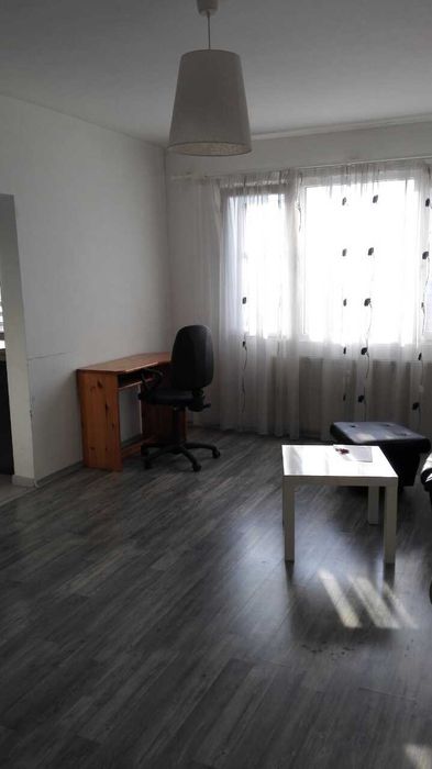 Дава се под наем Тристаен апартамент в София, Център - 85 кв.м за 550 € - Снимка #1