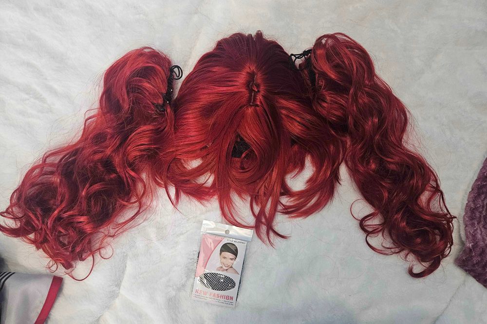 Cosplay Kasane Teto SynthV marime XL cu peruca si plasa pentru par