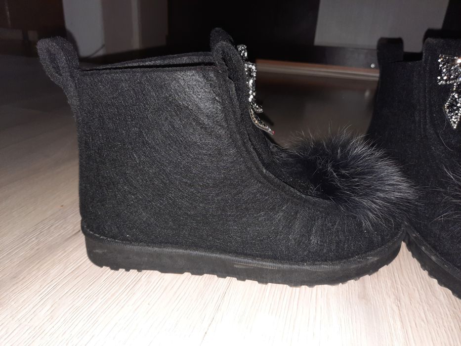 Продам женские валеши