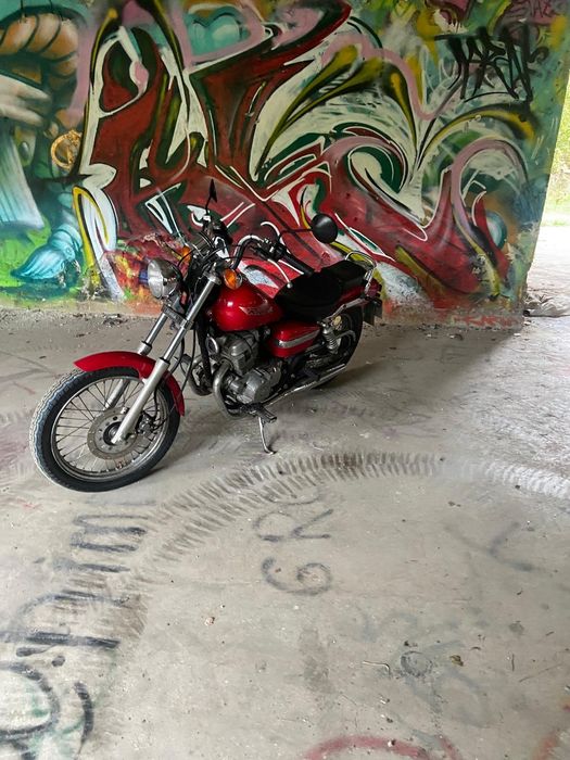 De vânzare Honda rebel 125 cc  în stare perfectă de funcționare 1500 Euro