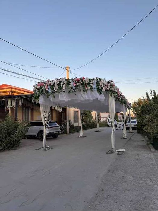 Сахна безаклари, декор