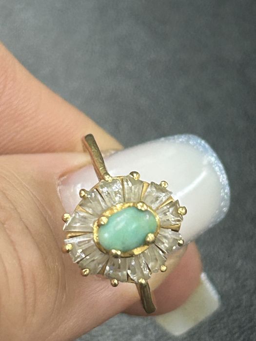 Кольцо делтое золото бриллианты