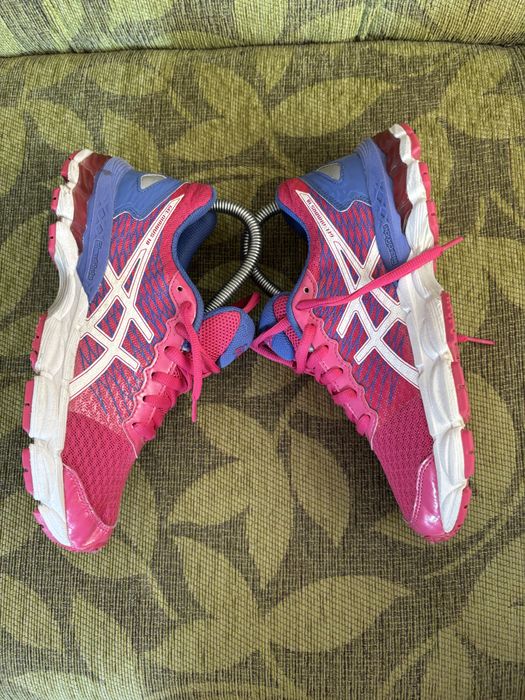 Дамски маратонки ASICS Gel-Nimbus 18